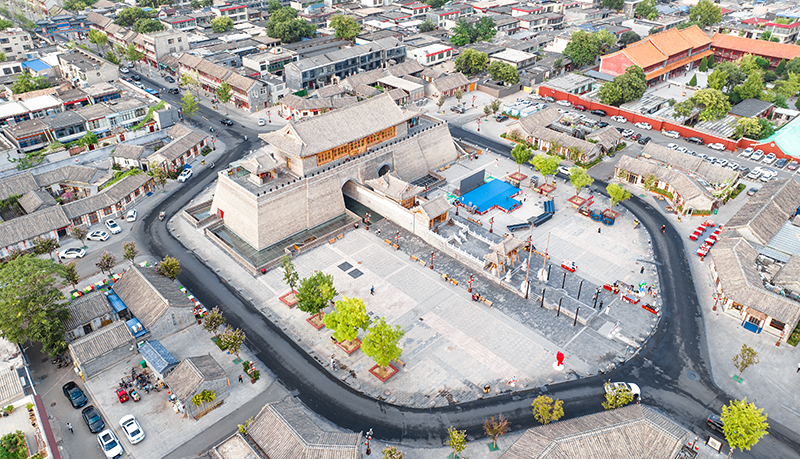 2022年9月8日，石家莊，航拍正定縣正定古城陽和樓與正定歷史文化街。